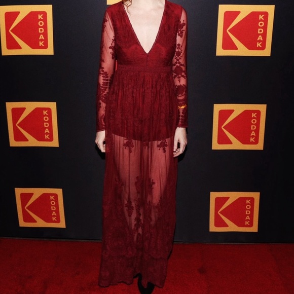 RED LACE DRESS - Picture 2 of 3